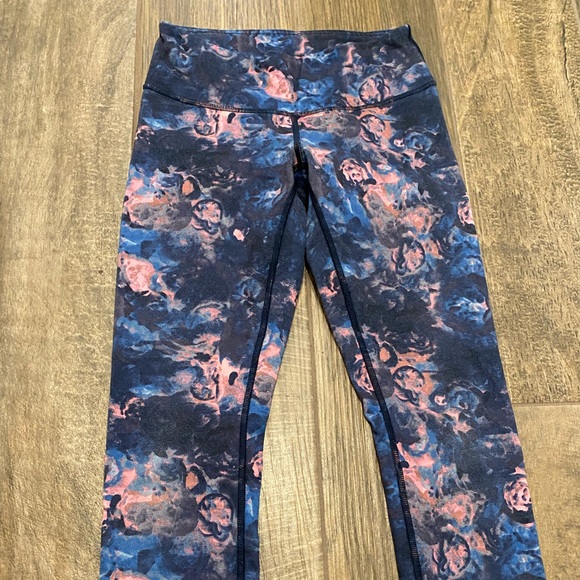 Lululemon Mid Rise - Picture 3 of 4